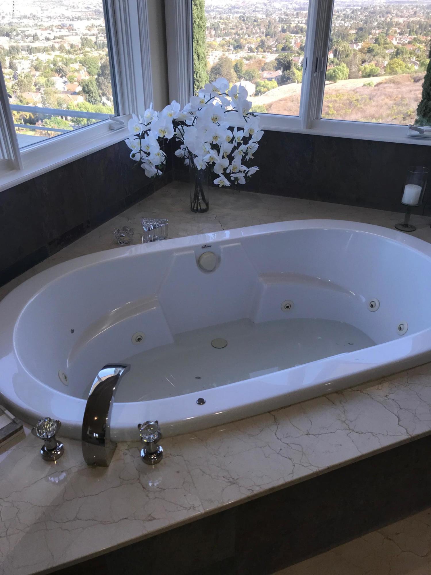 11659 Presilla Road Camarillo, CA 93012 - Photo 22 of 24 File Oct 21, 10 33 34 AM