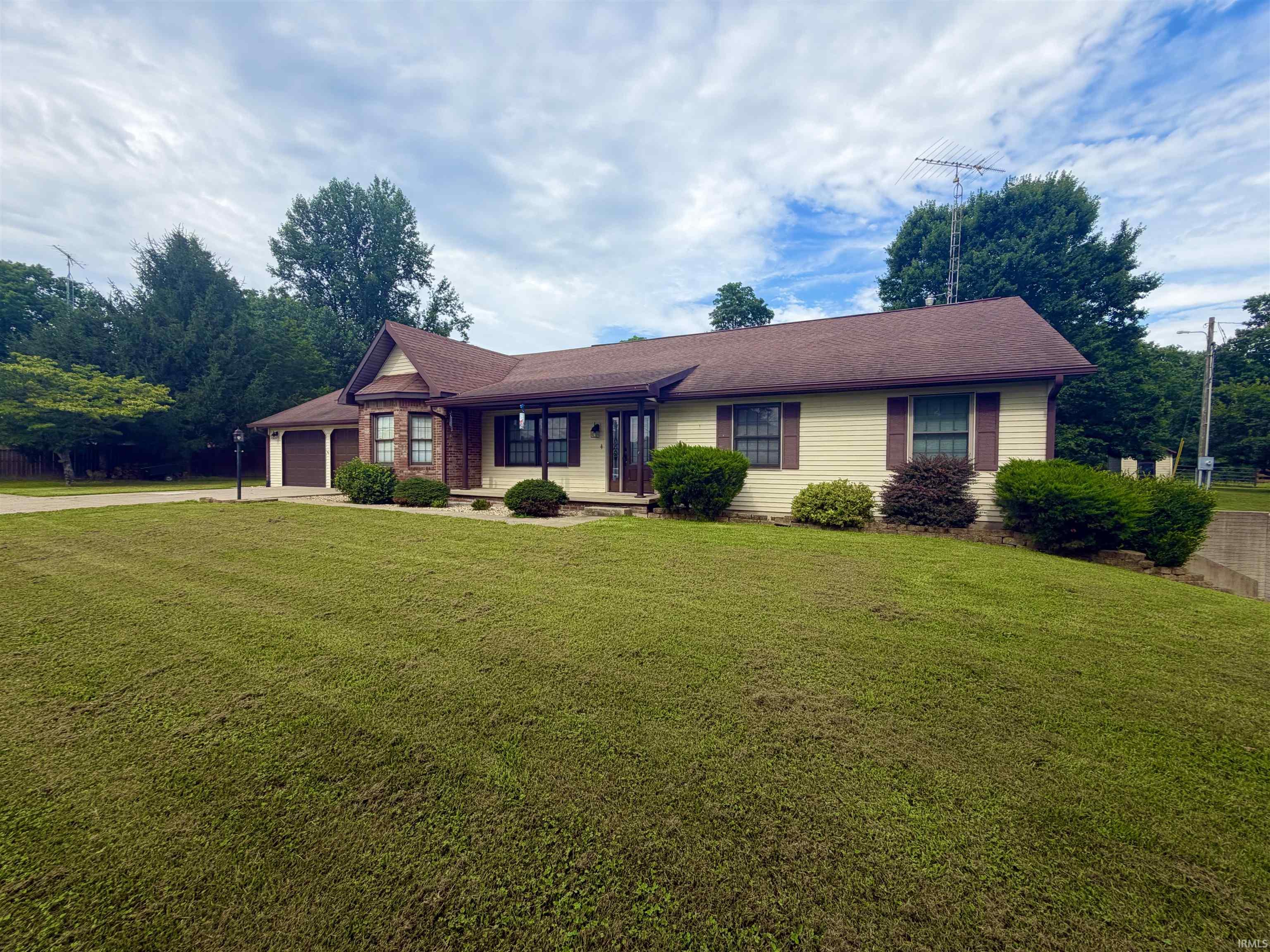 1102 Brown Station Road Bedford, IN 47421 - Photo 6 of 37