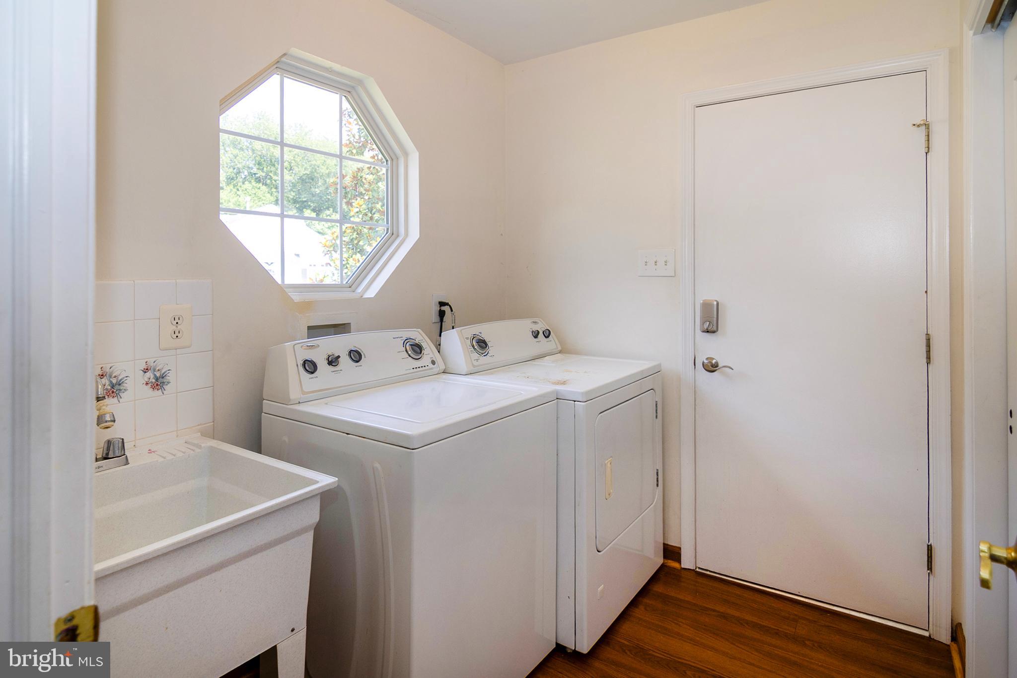 575 Riviera Drive Williamstown, NJ 08094 - Photo 36 of 46 Laundry Room