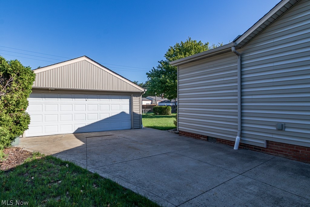 30421 Oakdale Road Willowick, OH 44095 - Photo 34 of 35