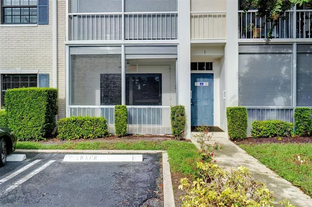 $1,700 | 140 Cypress Club Drive, Unit 414, Pompano Beach, FL 33060