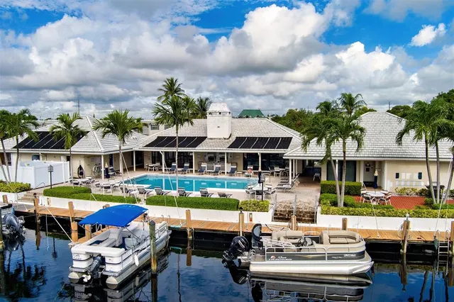 $1,700 | 140 Cypress Club Drive, Unit 414, Pompano Beach, FL 33060