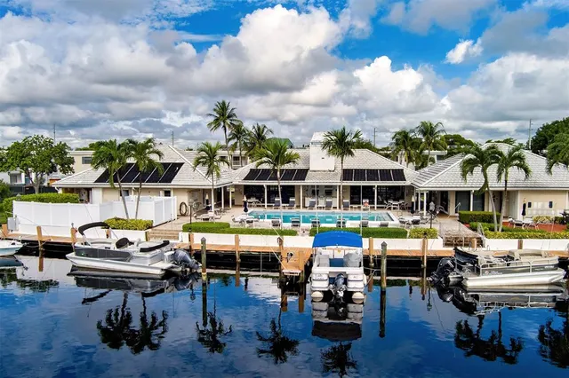 $1,700 | 140 Cypress Club Drive, Unit 414, Pompano Beach, FL 33060