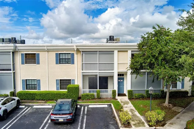 $1,700 | 140 Cypress Club Drive, Unit 414, Pompano Beach, FL 33060