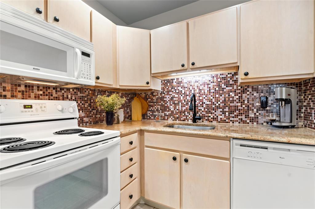 140 Cypress Club Drive, Unit 414 Pompano Beach, FL 33060 - Photo 7 of 54