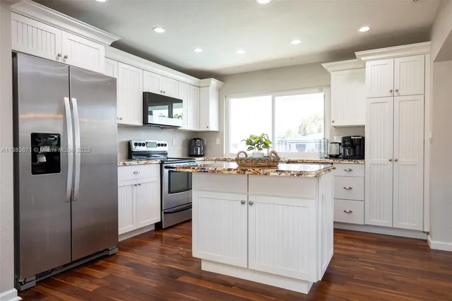 $8,200 | 1466 Northeast 57th Court, Fort Lauderdale, FL 33334