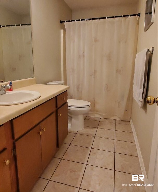 22055 Buck Road Robertsdale, AL 36567 - Photo 13 of 17 guest bathroom