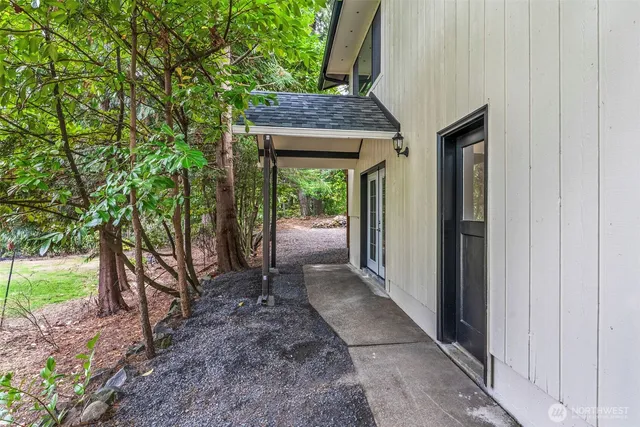 a view of a entrance