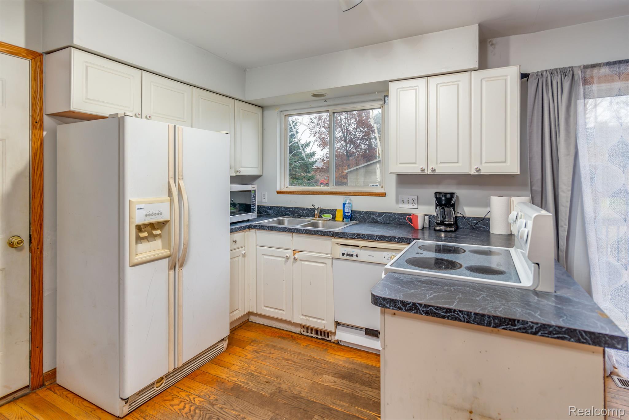 4059 Oakley Road Stockbridge, MI 49285 - Photo 8 of 28 Gallery Image 8