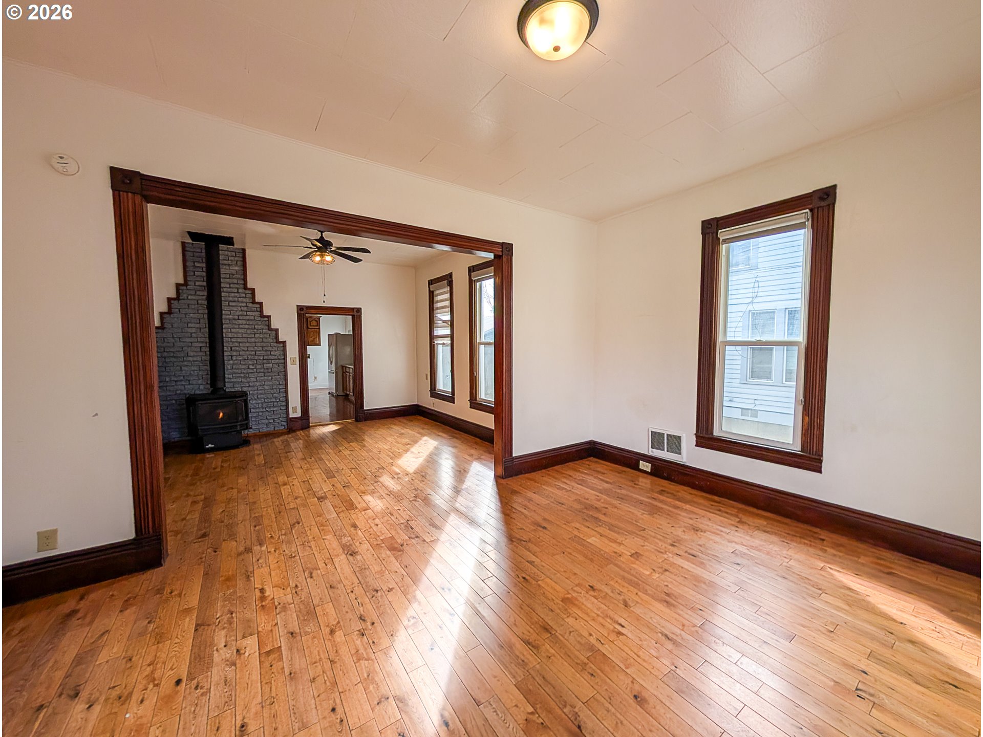 1609 6th Street La Grande, OR 97850 - Photo 2 of 19