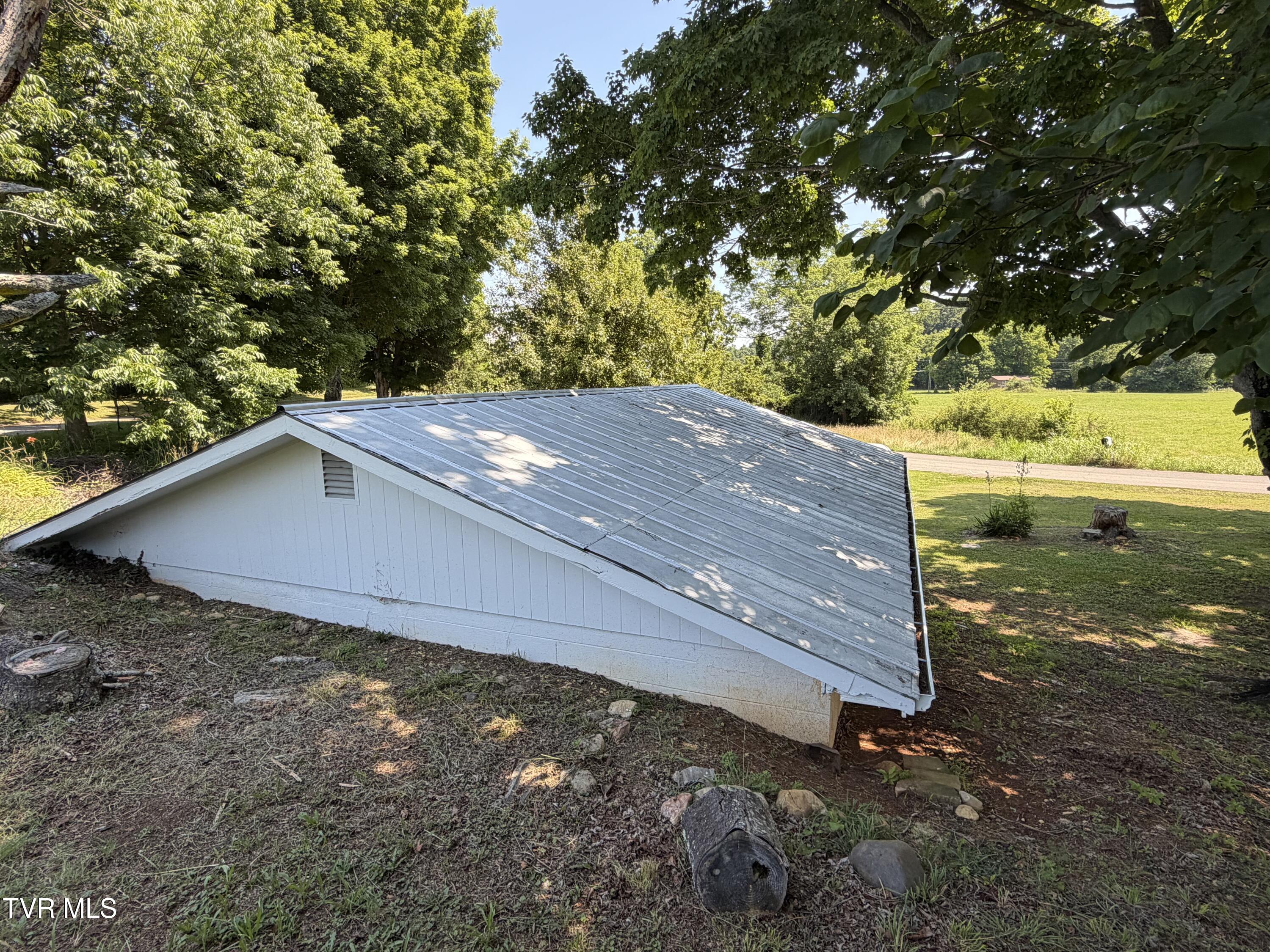 110 Fishpond Road Chuckey, TN 37641 - Photo 6 of 12 IMG_7074