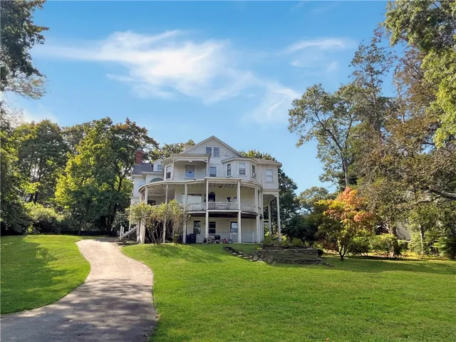 $899,999 | 204 Spencer Avenue, Warwick, RI 02818