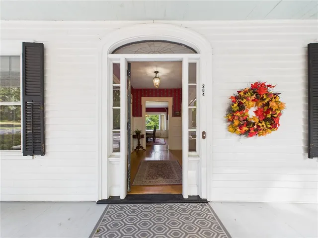 $899,999 | 204 Spencer Avenue, Warwick, RI 02818