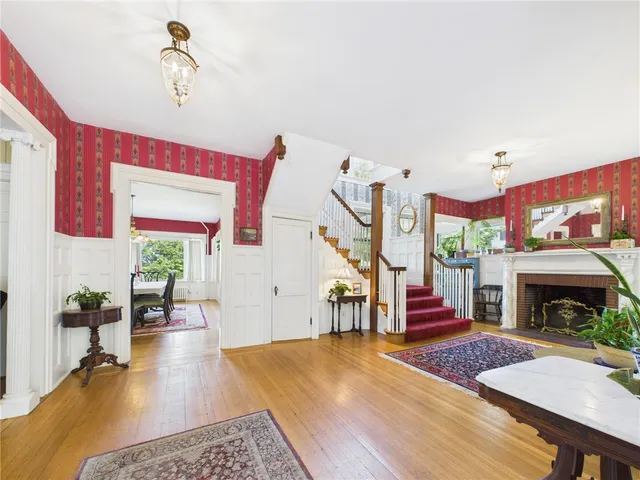 $899,999 | 204 Spencer Avenue, Warwick, RI 02818