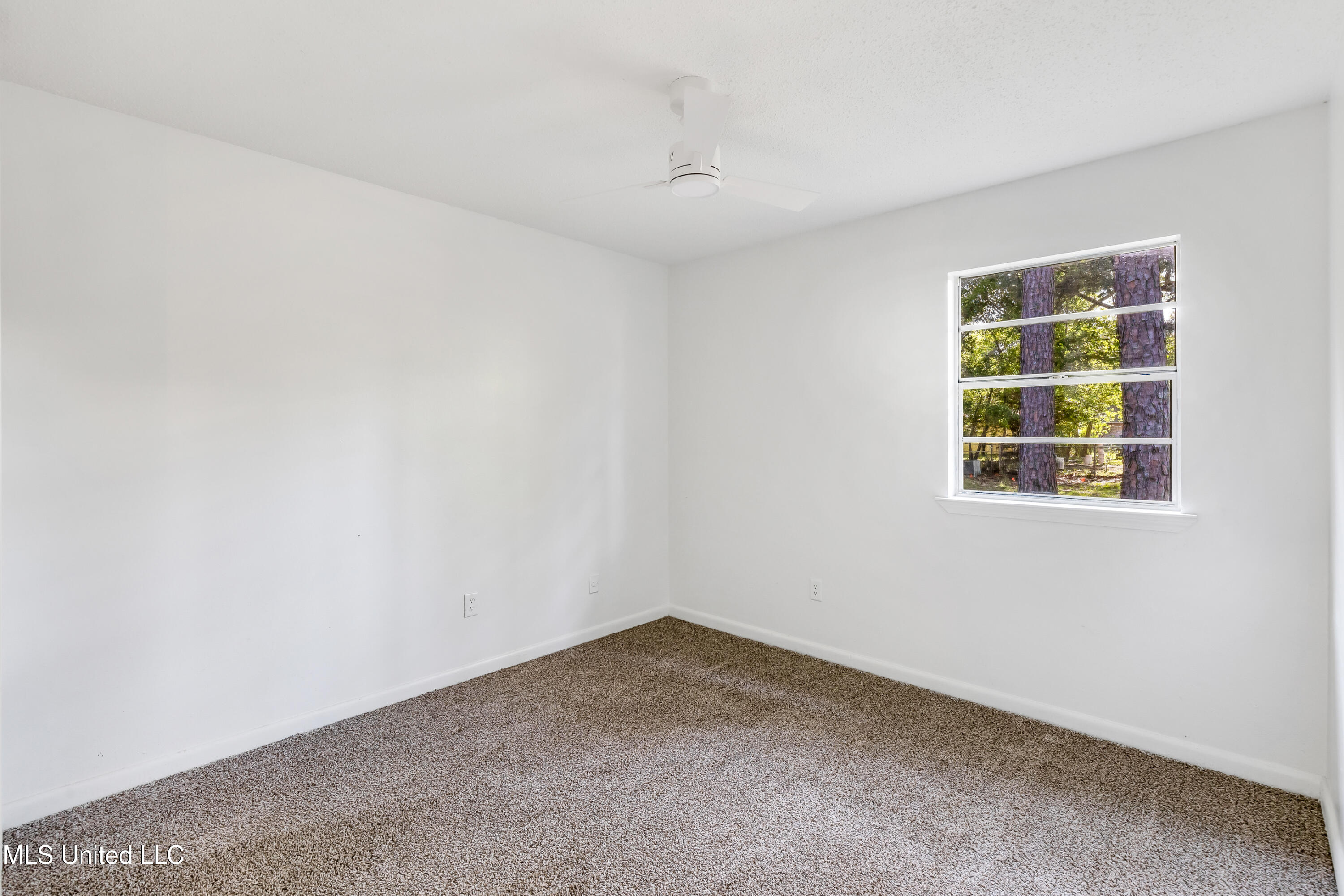 2313 Ladnier Road Gautier, MS 39553 - Photo 12 of 22 2313LadnierRd-12