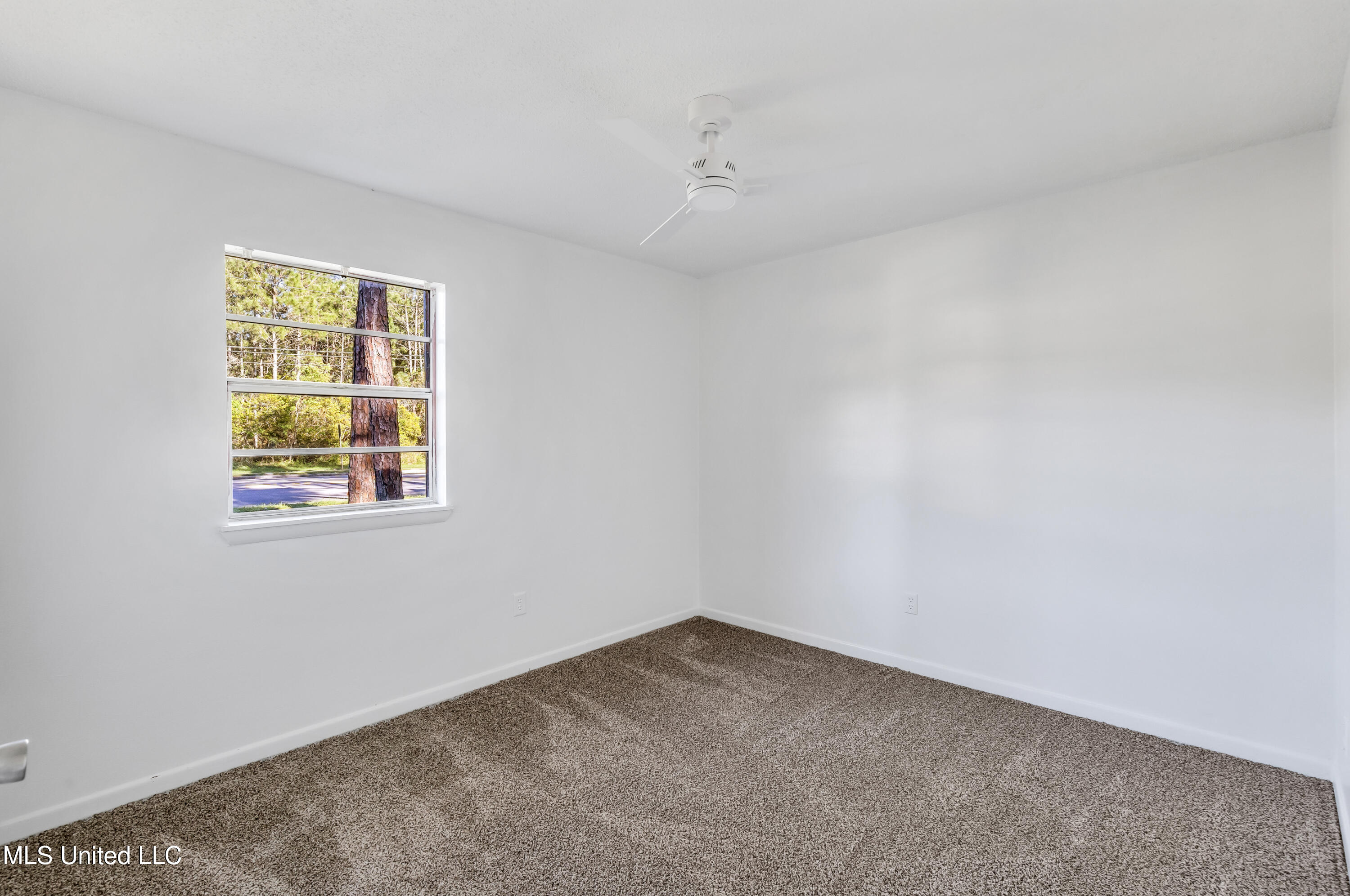 2313 Ladnier Road Gautier, MS 39553 - Photo 15 of 22 2313LadnierRd-15