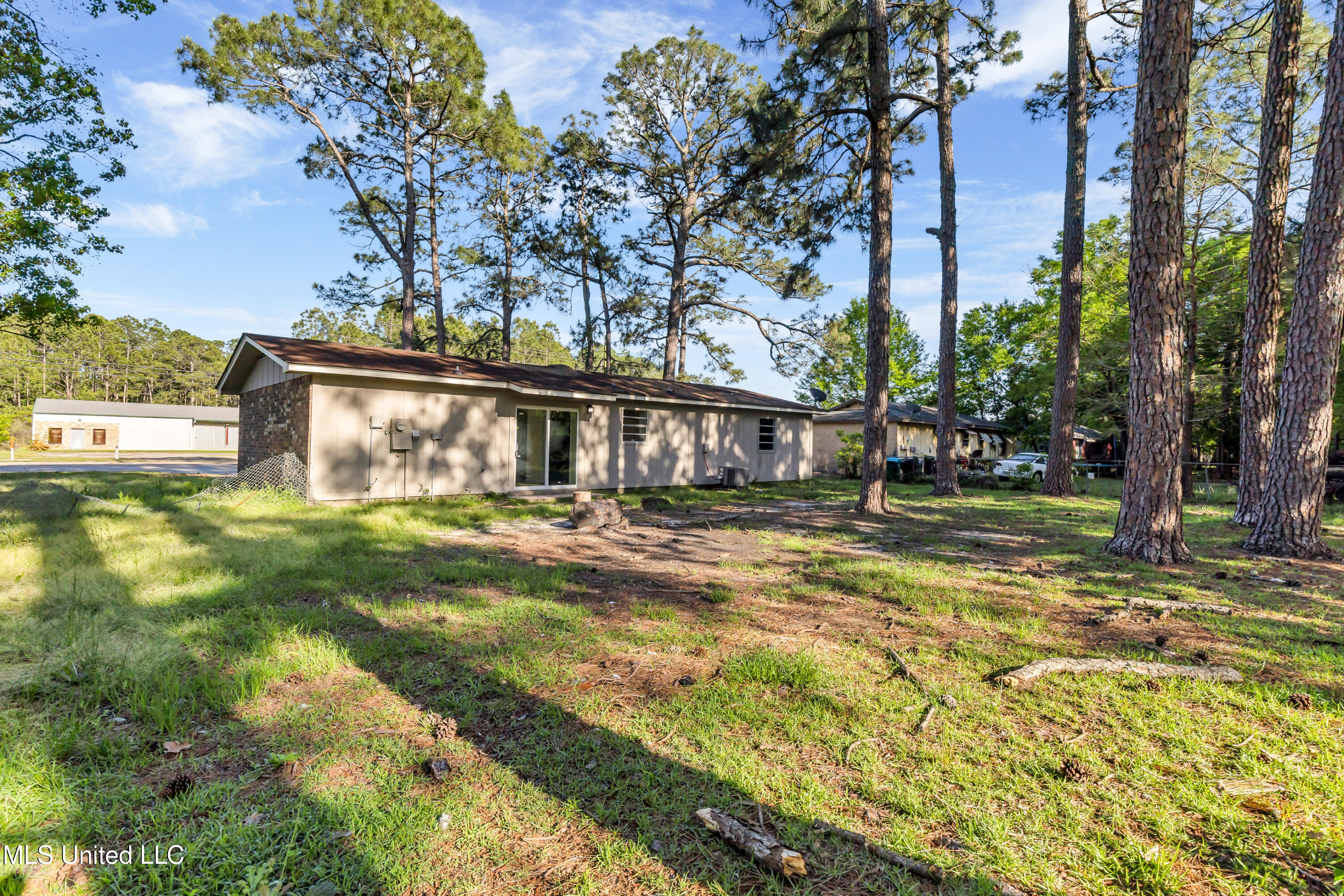 2313 Ladnier Road Gautier, MS 39553 - Photo 20 of 22 2313LadnierRd-20