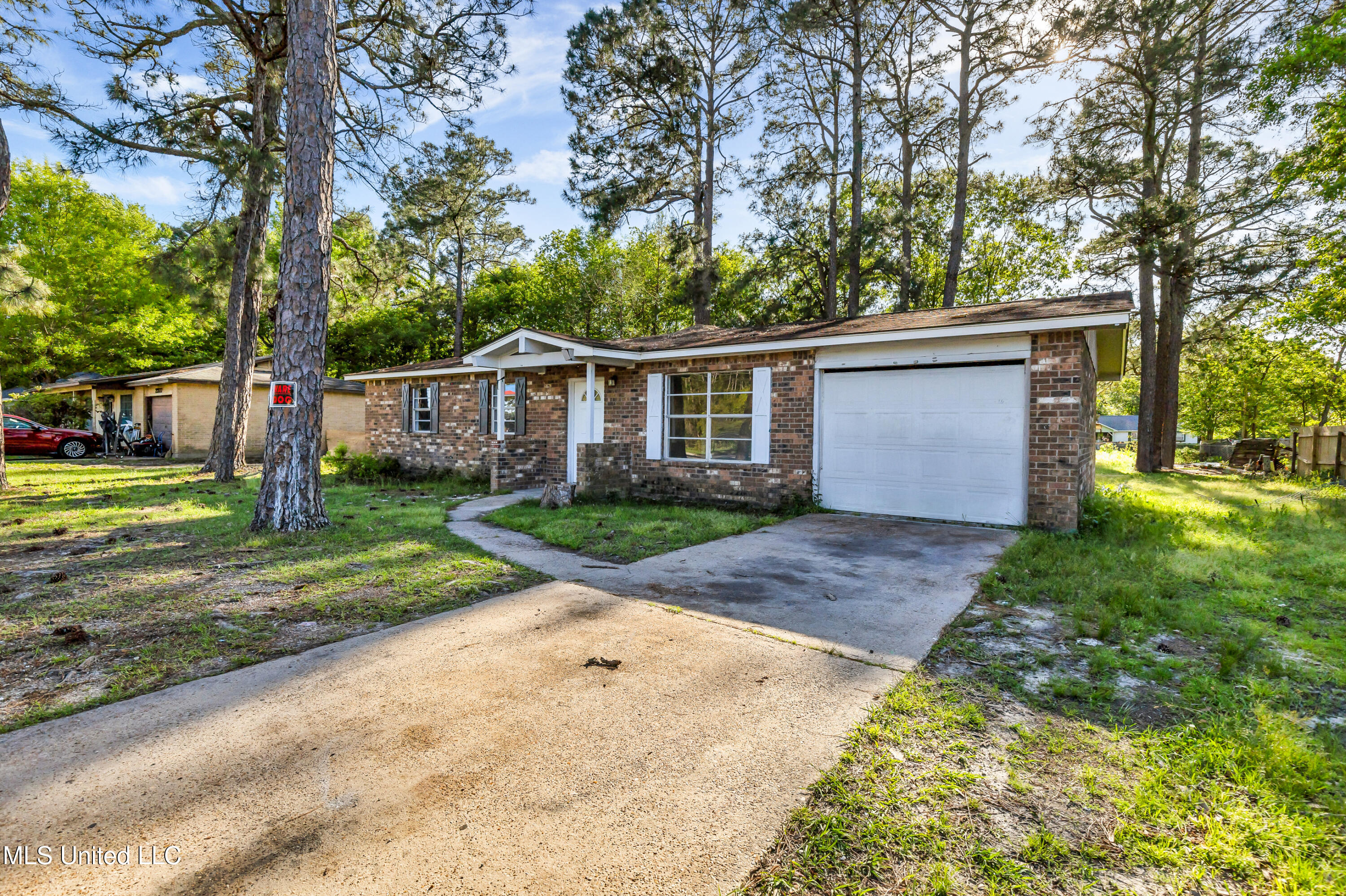 2313 Ladnier Road Gautier, MS 39553 - Photo 3 of 22 2313LadnierRd-2