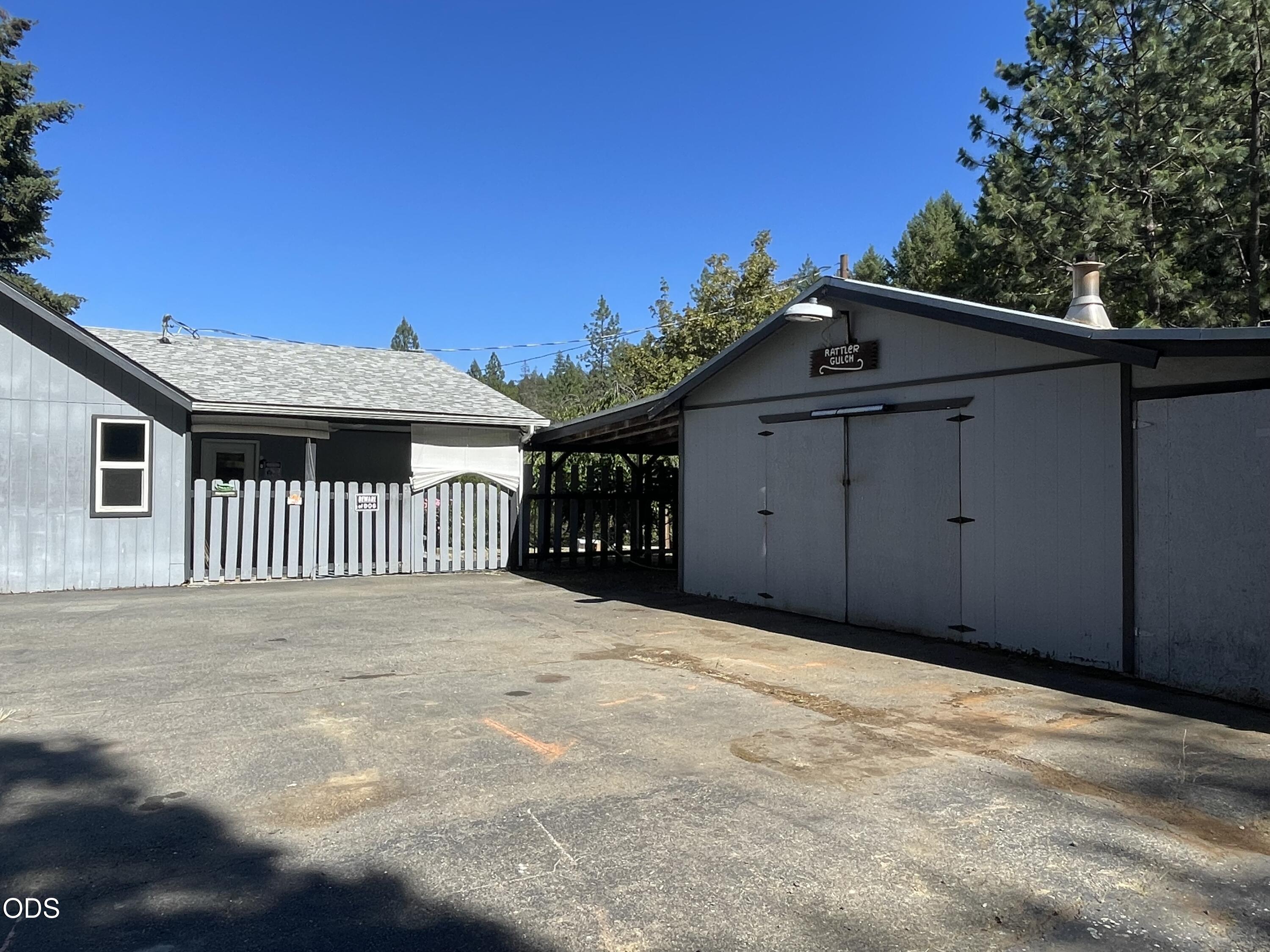 2640 Birdseye Creek Road Gold Hill, OR 97525 - Photo 17 of 49
