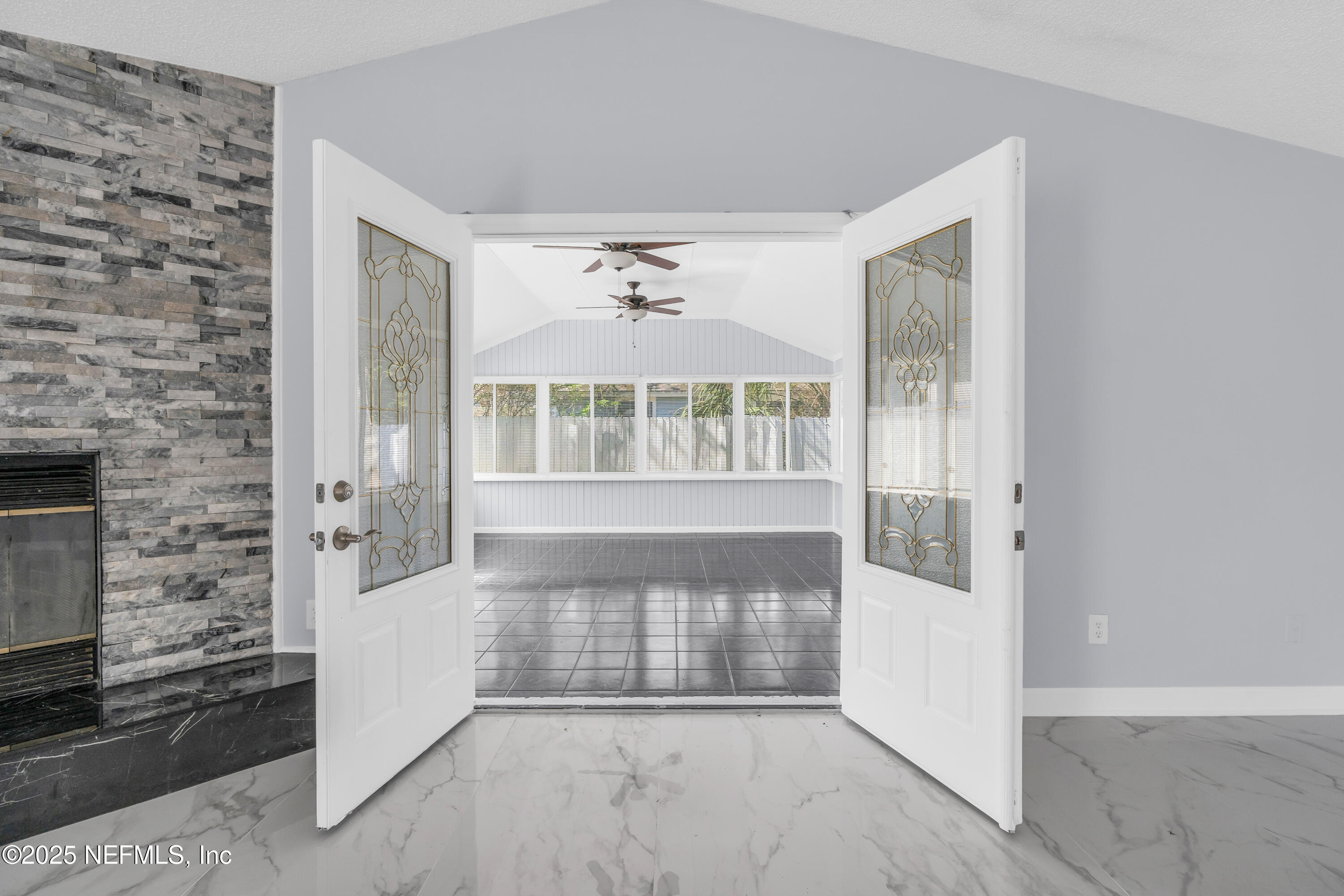 3950 Star Tree Road Jacksonville, FL 32210 - Photo 10 of 33 Sun room 1