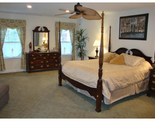 76 A Rathbun Road Natick, MA 01760 - Photo 10 of 17 Gallery Image 10