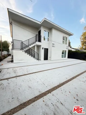 $3,400 | 5191-5193 Lindley Avenue, Tarzana, CA 91356