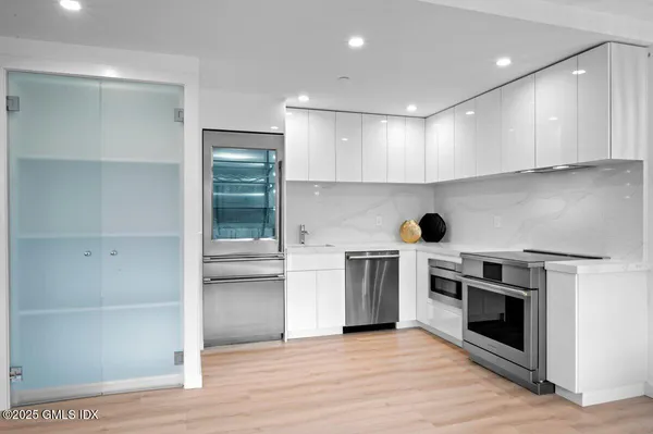 $7,500 | 1188 King Street, Unit 105, Greenwich, CT 06831