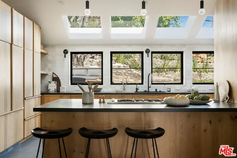 $1,699,000 | 6017 La Prada, Los Angeles, CA 90042