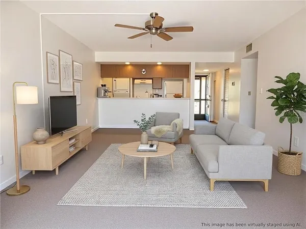 $94,999 | 215 La Casa, Unit 215, Lake Wales, FL 33898