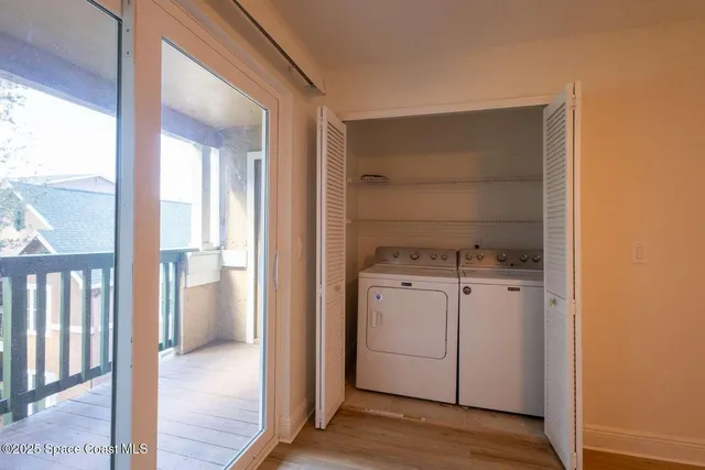 a view of utility room with washer and dryer