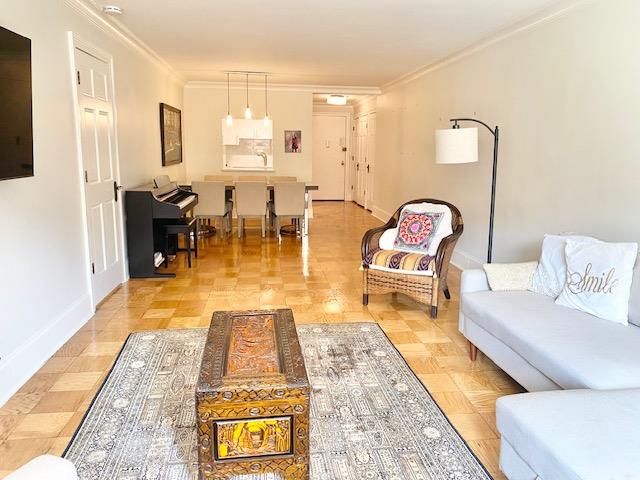 305 East 24th St Unit 6V