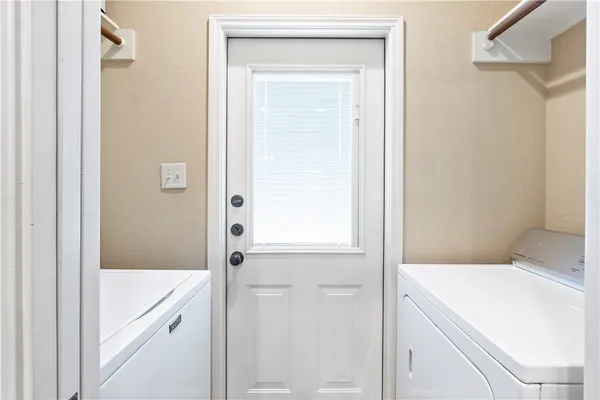 $2,350 | 113 Armored Avenue, College Station, TX 77845