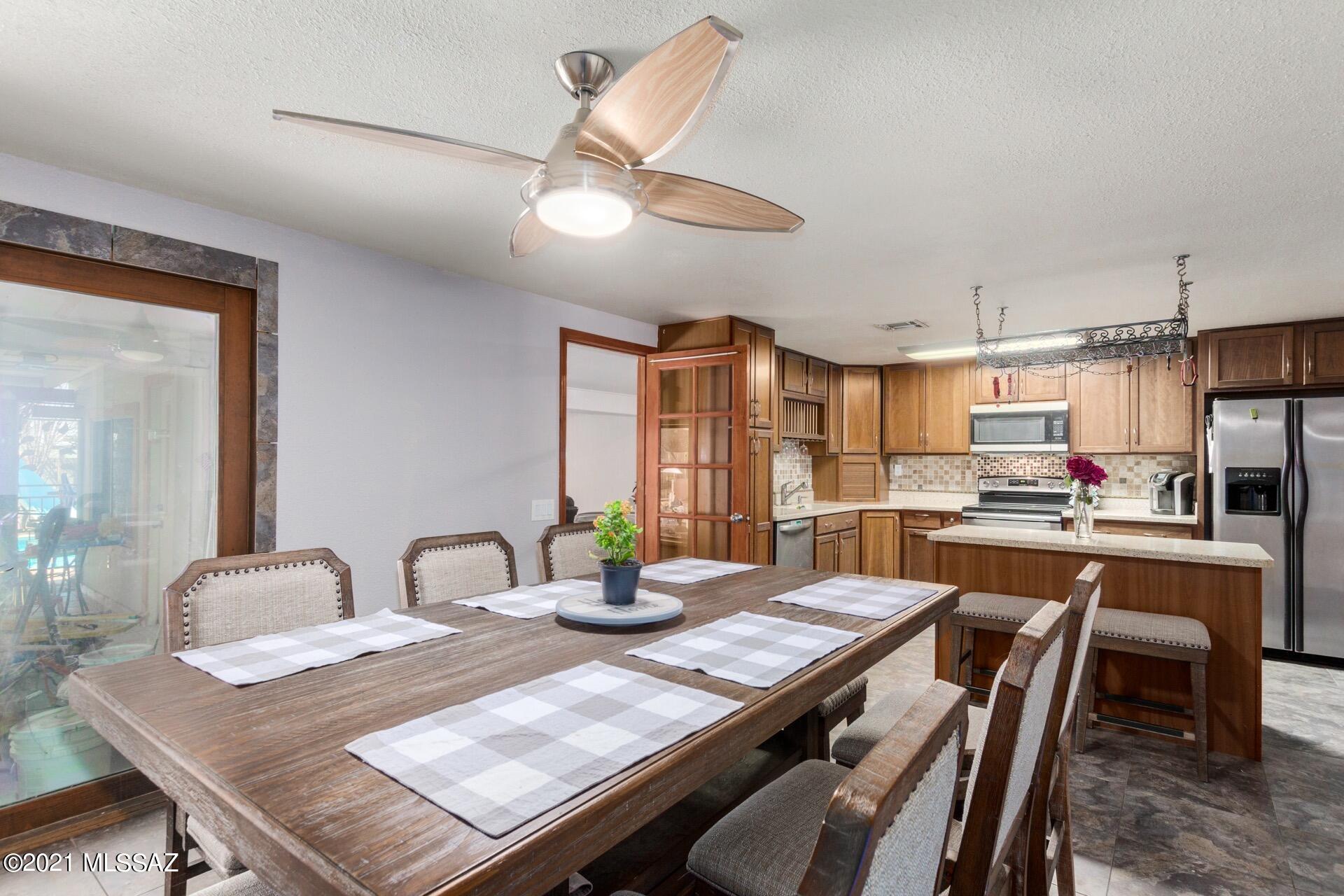 7521 North Juniper Road Tucson, AZ 85741 - Photo 3 of 30 Gallery Image 3