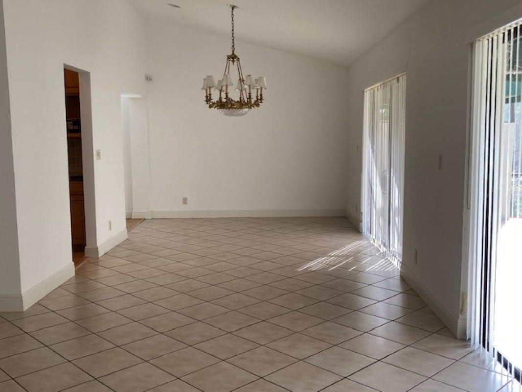 6160 Vía Tierra Boca Raton, FL 33433 - Photo 6 of 20 6