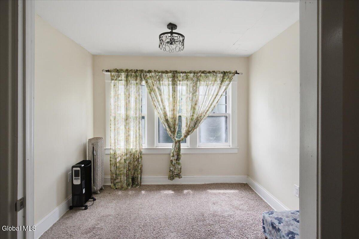 3515 Rosendale Road Niskayuna, NY 12309 - Photo 16 of 24 26-020_ZM_00268