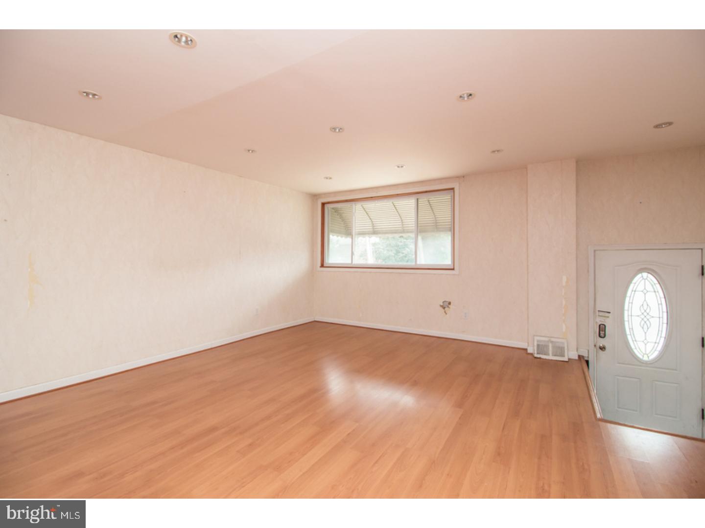 2807 Willits Road Philadelphia, PA 19114 - Photo 6 of 25 Gallery Image 6