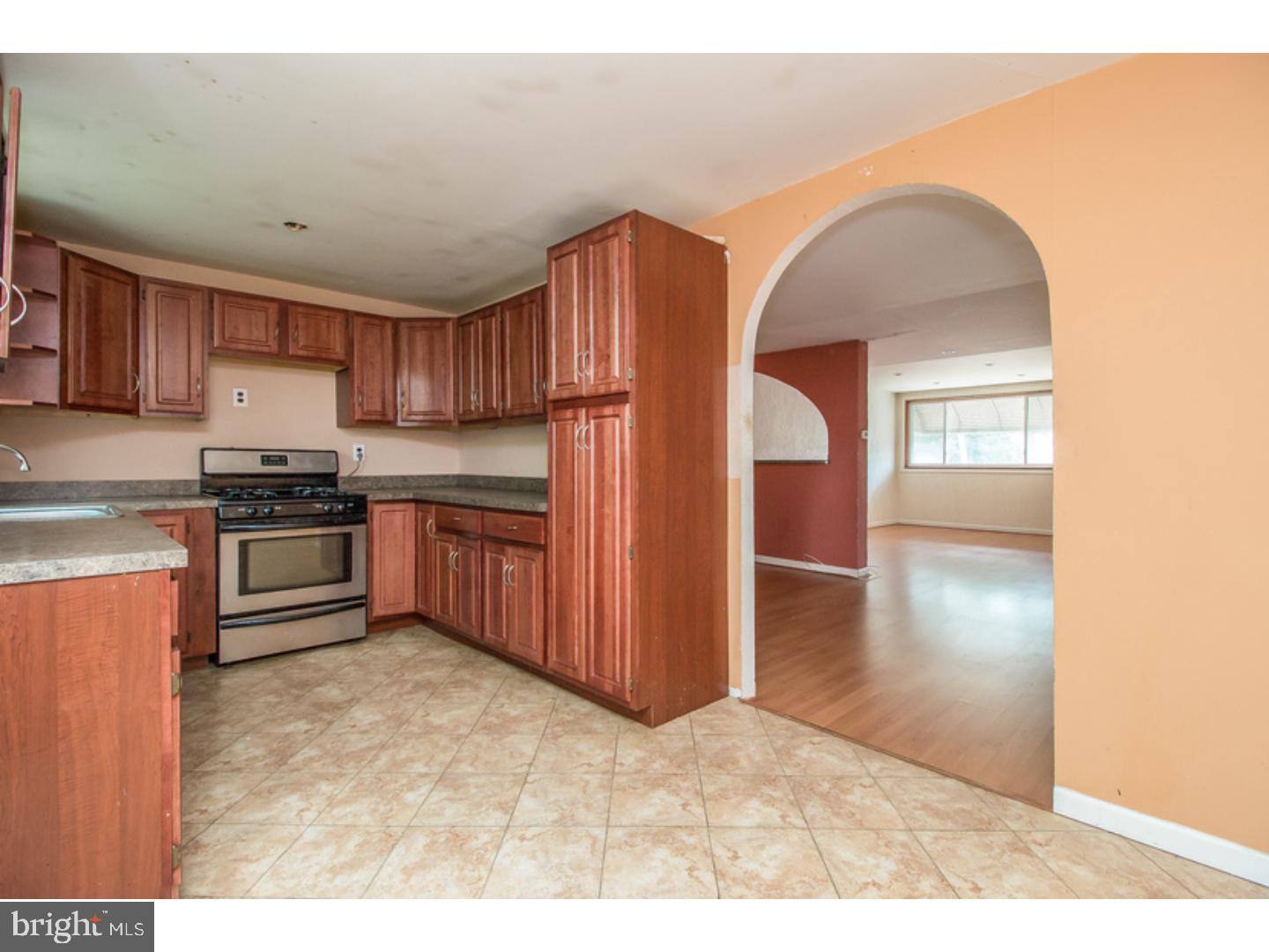 2807 Willits Road Philadelphia, PA 19114 - Photo 10 of 25 Gallery Image 10