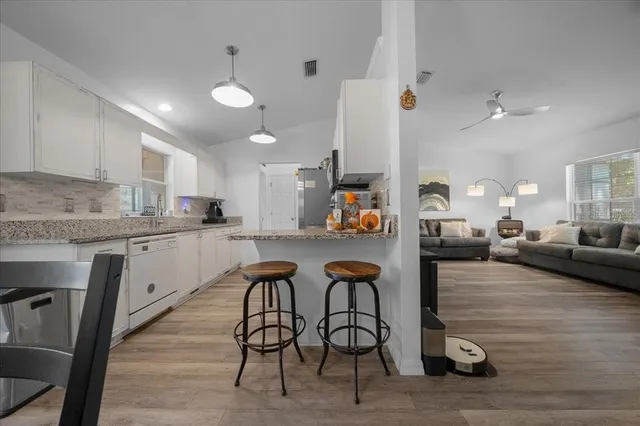 $289,999 | 1208 Northeast 21st Court, Ocala, FL 34470