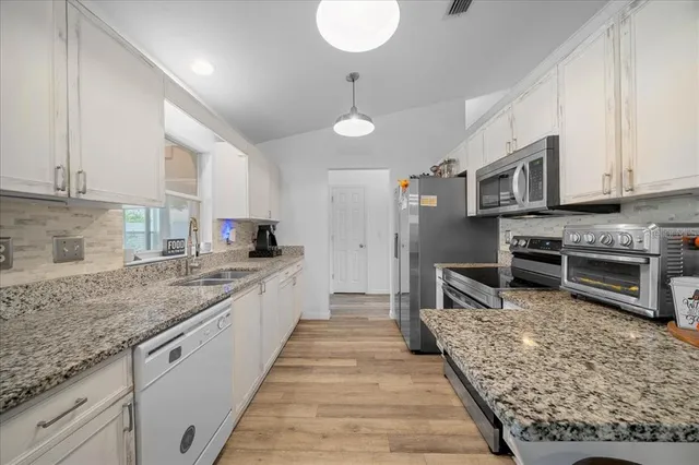 $289,999 | 1208 Northeast 21st Court, Ocala, FL 34470