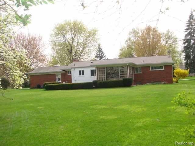 28016 Quail Hollow Road Farmington, MI 48331 - Photo 16 of 22 17