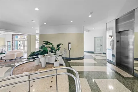 $1,199,000 | 4925 Collins Avenue, Unit 1A, Miami Beach, FL 33140