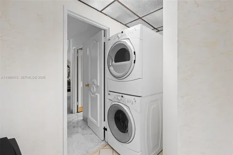 $1,199,000 | 4925 Collins Avenue, Unit 1A, Miami Beach, FL 33140