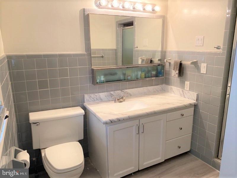 423 Rolling Road Salisbury, MD 21801 - Photo 32 of 45 Master bathroom