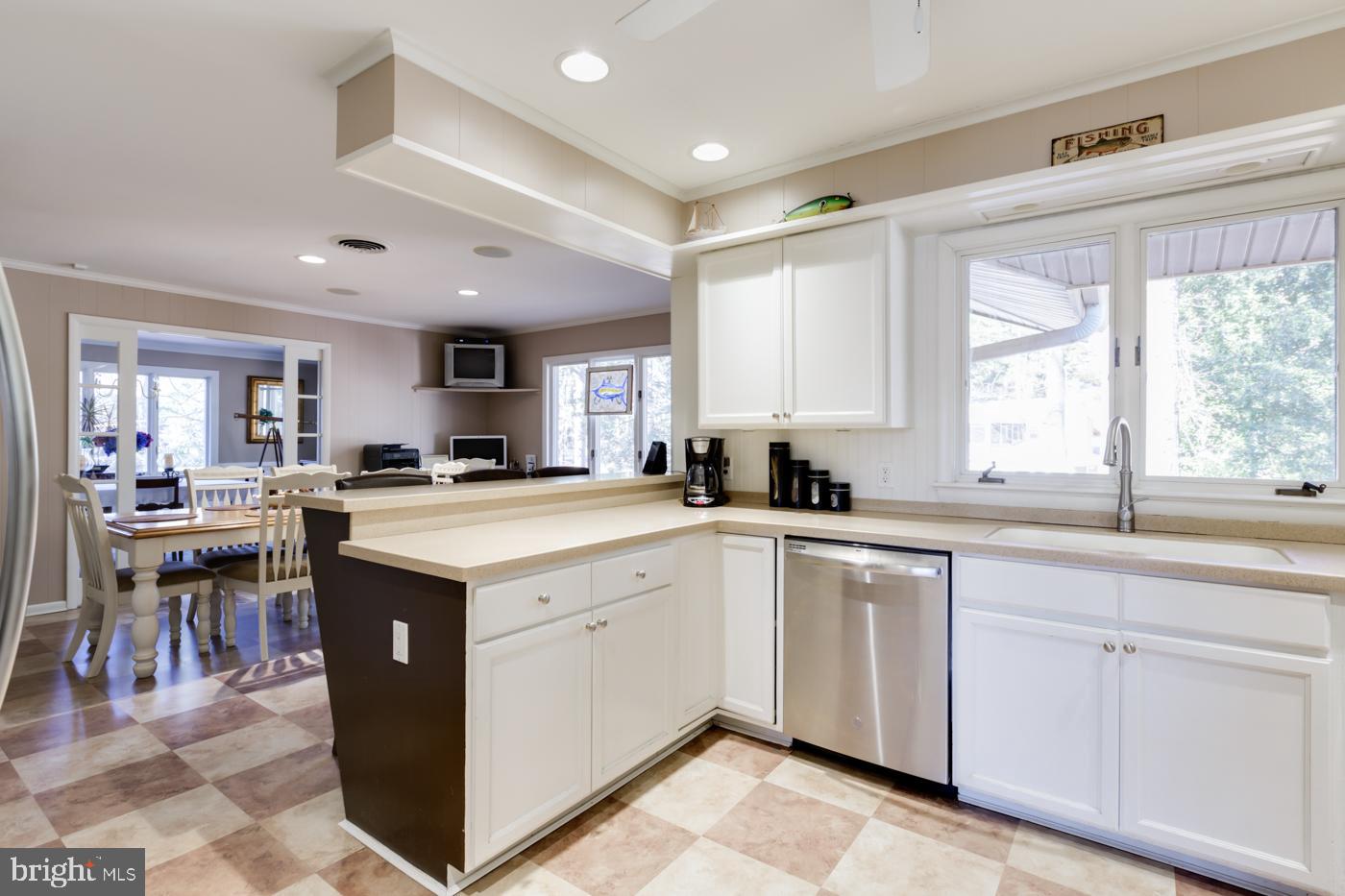 423 Rolling Road Salisbury, MD 21801 - Photo 10 of 45 Kitchen
