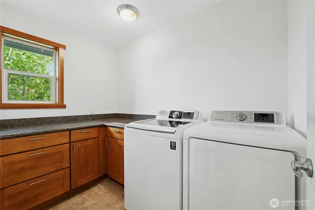 $1,750,000 | 8118 Northeast 126th Street, Kirkland, WA 98034