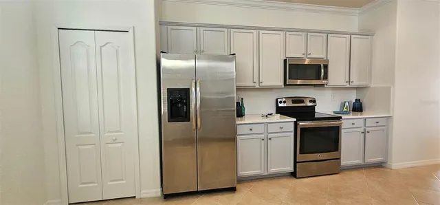 a close view of sink and tap