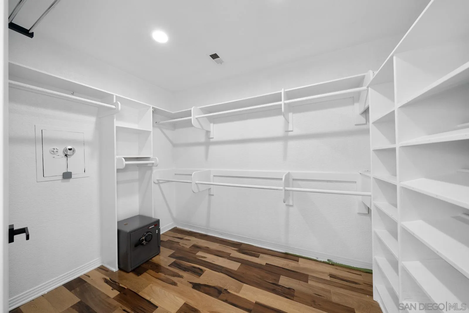 18695 Polvera Drive San Diego, CA 92128 - Photo 15 of 33 a view of an empty walk in closet