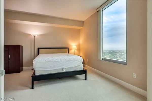 $2,200 | 322 Karen Avenue, Unit 1904, Las Vegas, NV 89109