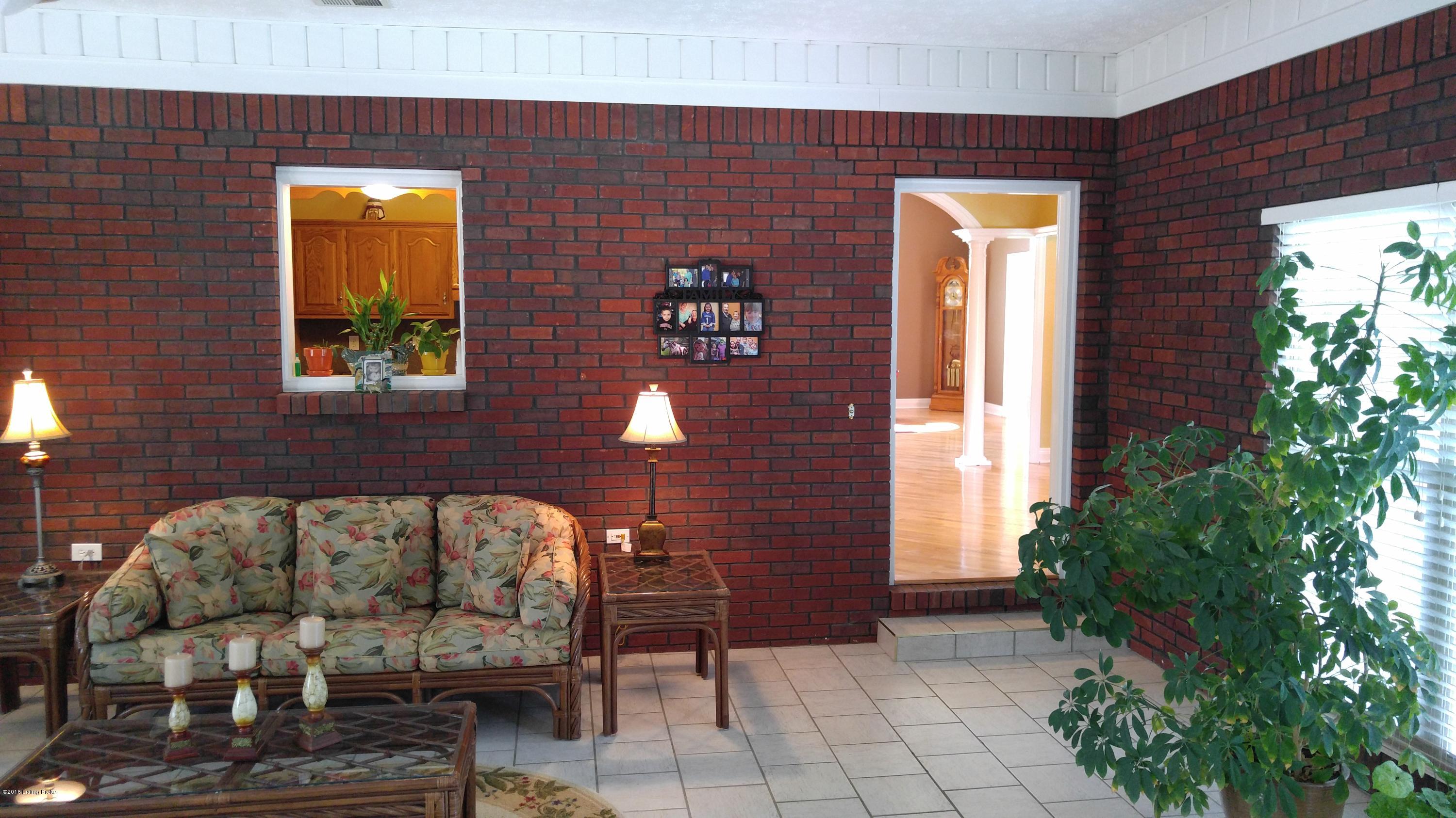 5780 Springfield Road Bardstown, KY 40004 - Photo 46 of 118 Family Room open to Kitchen
