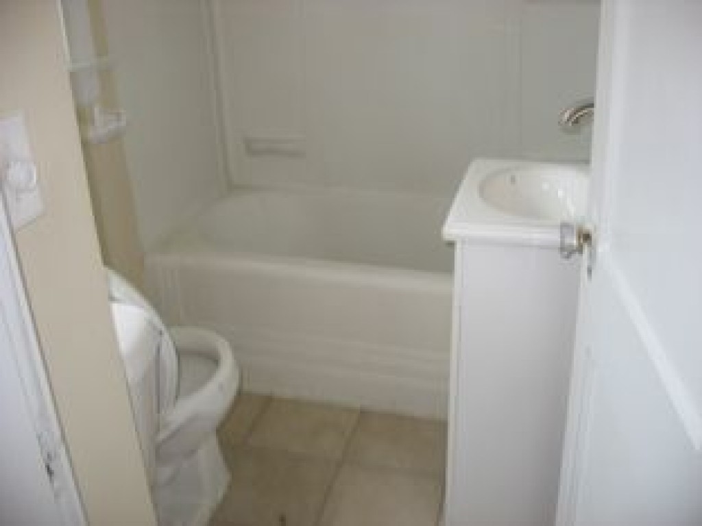 545 Huse Road Manchester, NH 03103 - Photo 8 of 18 Gallery Image 8